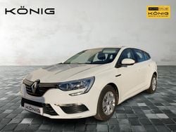 Weiß Gebraucht 2019 Renault Mégane GrandTour Life Kombi | 11.999 € (Fairer Preis)