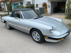 Silber Gebraucht 1985 Alfa Romeo Spider Cabrio | 17.499 €