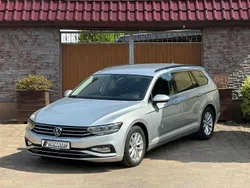 Grau Gebraucht 2021 VW Passat Business Kombi | 14.498 € (Fairer Preis)