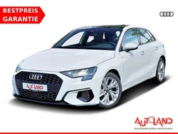 Weiß Gebraucht 2022 Audi A3 Sportback S-Line Limousine | 28.950 € (Etwas zu teuer)