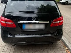 Schwarz Gebraucht 2013 Mercedes B180 Van / Kleinbus | 11.500 €