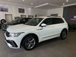Weiß Gebraucht 2022 VW Tiguan R-line SUV | 27.845 € (Fairer Preis)