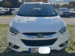 Weiß Gebraucht 2014 Hyundai Tucson SUV | 9.000 € (Etwas zu teuer)