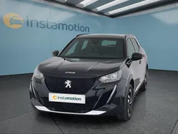 Schwarz Gebraucht 2023 Peugeot e-2008 SUV | 20.199 € (Guter Preis)