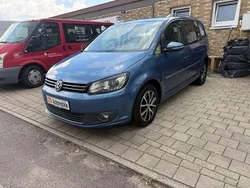 Blau Gebraucht 2013 VW Touran Highline Van / Kleinbus | 10.999 € (Fairer Preis)