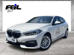Alpinweiss iii Gebraucht 2024 BMW 118 Sport Line Kleinwagen | 25.290 € (Fairer Preis)