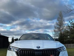 Weiß Gebraucht 2022 Skoda Octavia RS Kombi | 30.000 €