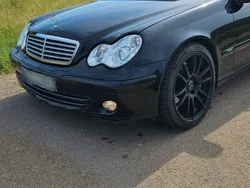 Schwarz Gebraucht 2004 Mercedes C200 Classic Kombi | 4.600 € (Teuer)