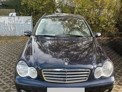 Blau Gebraucht 2006 Mercedes C180 Classic Limousine | 4.000 € (Fairer Preis)