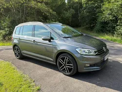 Grau Gebraucht 2017 VW Touran Highline Van / Kleinbus | 19.990 € (Guter Preis)
