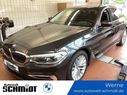 Grau Gebraucht 2018 BMW 530e Luxury Line Limousine | 27.890 € (Teuer)