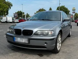 Grau Gebraucht 2004 BMW 325 Limousine | 9.950 €