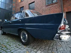 Blau Gebraucht 1963 Mercedes 220 Limousine | 30.900 €