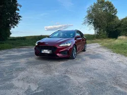 Rot Gebraucht 2019 Ford Focus ST-Line Limousine | 13.699 € (Fairer Preis)