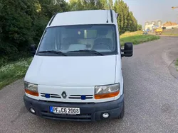 Weiß Gebraucht 2002 Renault Master Van | 5.490 € (Etwas zu teuer)
