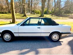Weiß Gebraucht 1988 BMW 320 Cabriolet Cabrio | 21.500 €