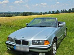 Silber Gebraucht 1997 BMW 318 Cabriolet Cabrio | 5.500 €