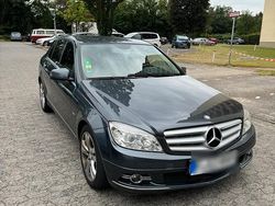 Grau Gebraucht 2010 Mercedes C200 Limousine | 9.500 €
