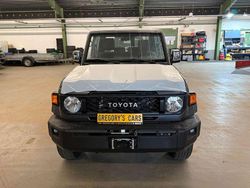 Grey metal Neu 2025 Toyota Land Cruiser SUV | 77.350 € (Etwas zu teuer)