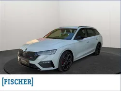 Weiss Gebraucht 2023 Skoda Octavia RS Kombi | 34.970 € (Etwas zu teuer)