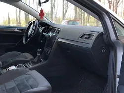Grau Gebraucht 2018 VW Golf VII Comfortline Limousine | 12.900 € (Fairer Preis)