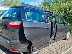 Grau Gebraucht 2018 Ford C-MAX Van / Kleinbus | 9.900 € (Fairer Preis)