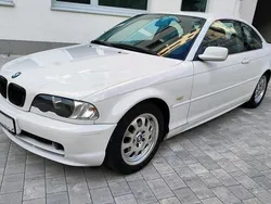 Weiß Gebraucht 2001 BMW 320 Coupé | 3.200 € (Fairer Preis)