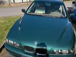 Grün Gebraucht 1999 BMW 520 Limousine | 5.199 €