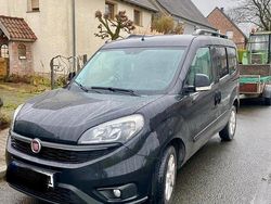 Schwarz Gebraucht 2016 Fiat Doblò Van / Kleinbus | 7.600 € (Guter Preis)