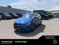 Lack spektralblau Gebraucht 2024 Mercedes B200 Progressive Van / Kleinbus | 34.360 € (Teuer)