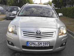 Grau Gebraucht 2006 Toyota Avensis Edition Kombi | 1.790 € (Guter Preis)