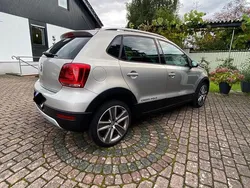 Beige Gebraucht 2011 VW Polo Cross Kleinwagen | 9.350 € (Fairer Preis)