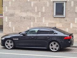 Schwarz Gebraucht 2017 Jaguar XE R Limousine | 21.090 € (Fairer Preis)