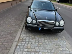 Schwarz Gebraucht 1999 Mercedes 320 Avantgarde Kombi | 3.000 € (Fairer Preis)