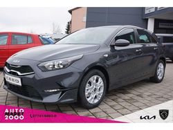 Grau Gebraucht 2024 Kia Ceed Vision Kleinwagen | 23.990 € (Fairer Preis)