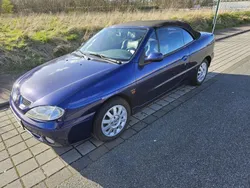 Blau Gebraucht 2002 Renault Mégane Cabriolet Cabrio | 2.000 € (Guter Preis)