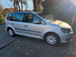 Silber Gebraucht 2012 VW Touran Trendline Van / Kleinbus | 5.900 € (Guter Preis)