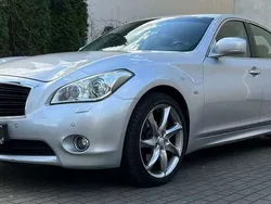 Silber Gebraucht 2012 Infiniti M30 Premium Coupé | 8.900 €