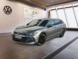 Grau Gebraucht 2024 VW Passat Elegance Kombi | 38.490 € (Superpreis)
