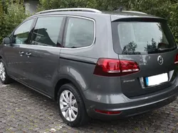 Grau Gebraucht 2019 VW Sharan Highline Van / Kleinbus | 25.900 € (Guter Preis)