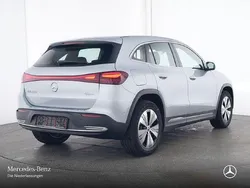 Silber Gebraucht 2024 Mercedes EQA350 Advanced SUV | 37.390 € (Fairer Preis)