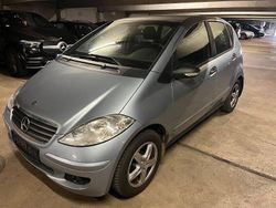 Blau Gebraucht 2007 Mercedes A150 Classic Van / Kleinbus | 1.300 € (Guter Preis)