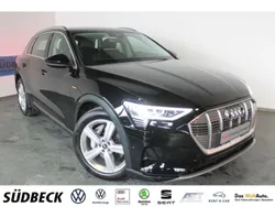 Mythosschwarz (metallic) Gebraucht 2020 Audi e-tron Ambiente SUV | 63.777 €