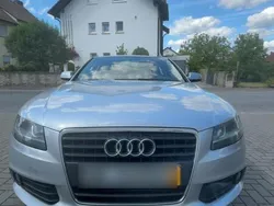 Grau Gebraucht 2011 Audi A4 Limousine | 6.900 € (Guter Preis)