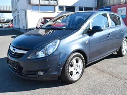 Blau Gebraucht 2009 Opel Corsa Innovation Limousine | 3.200 € (Etwas zu teuer)