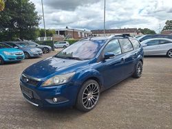 Blau Gebraucht 2009 Ford Focus Titanium Kombi | 1.300 € (Superpreis)
