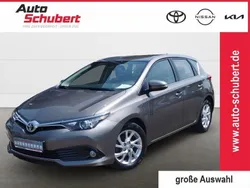 Braun Gebraucht 2017 Toyota Auris Comfort Limousine | 14.980 € (Teuer)