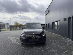 Schwarz Gebraucht 2023 Mercedes T160 Van / Kleinbus | 20.950 € (Fairer Preis)