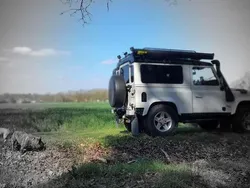 Weiß Gebraucht 1999 Land Rover Defender SUV | 42.600 € (Teuer)