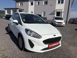 Weiß Gebraucht 2018 Ford Fiesta Trend Kleinwagen | 4.600 €